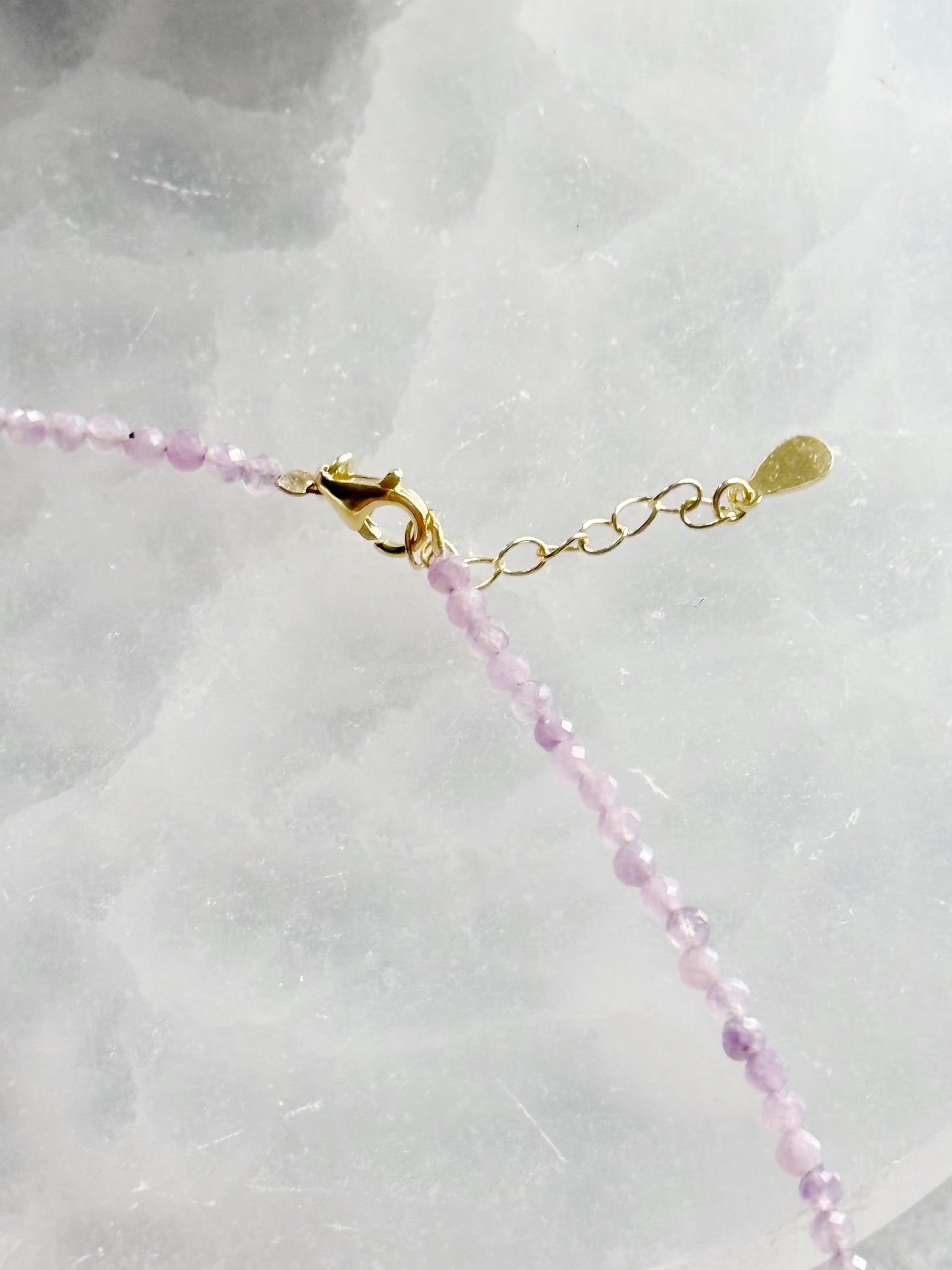 Ametisto kaklo papuošalas "Apsauga ir Ramybė"