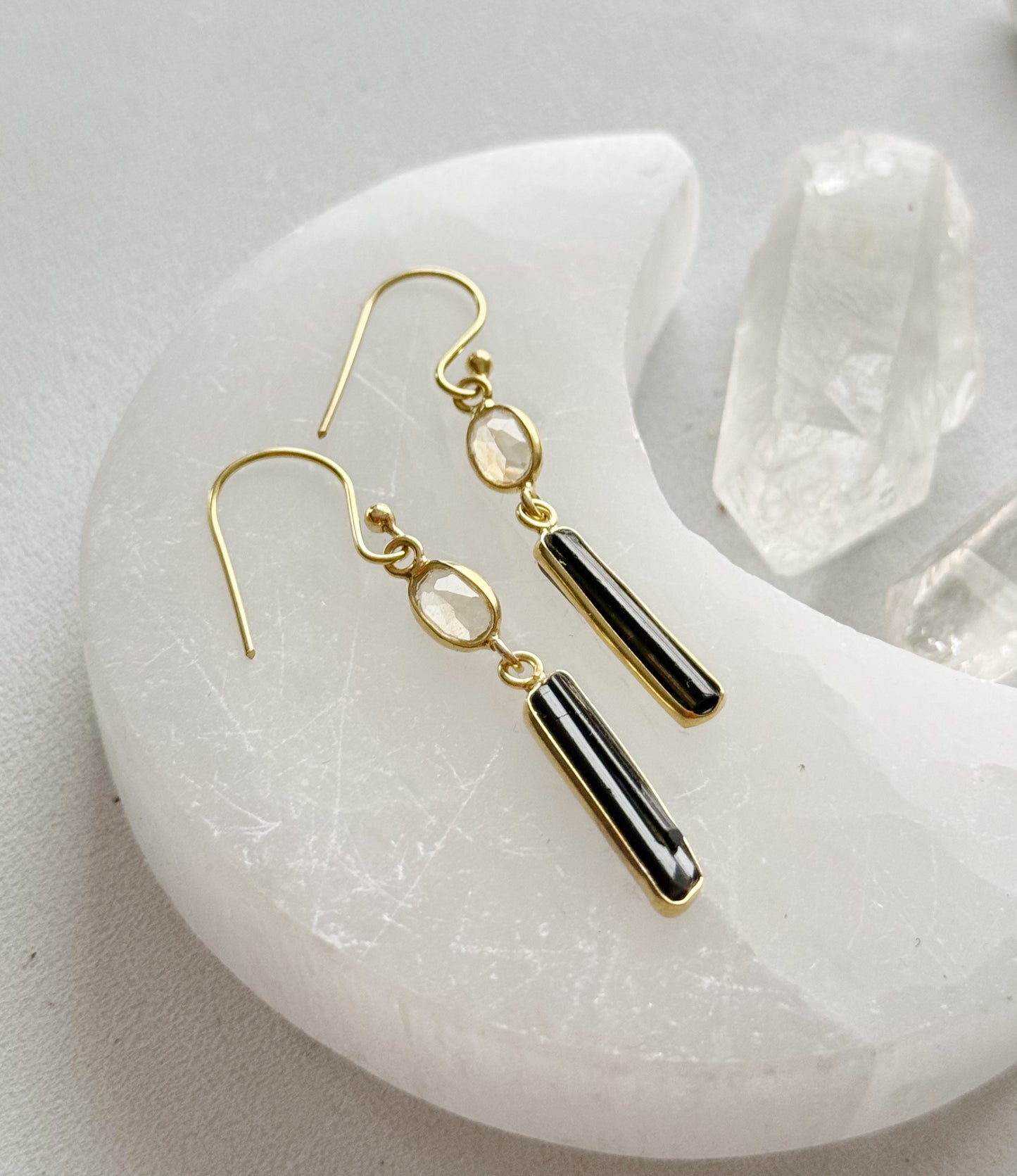 Auskarai su citrino ir žaliojo turmalino kristalais