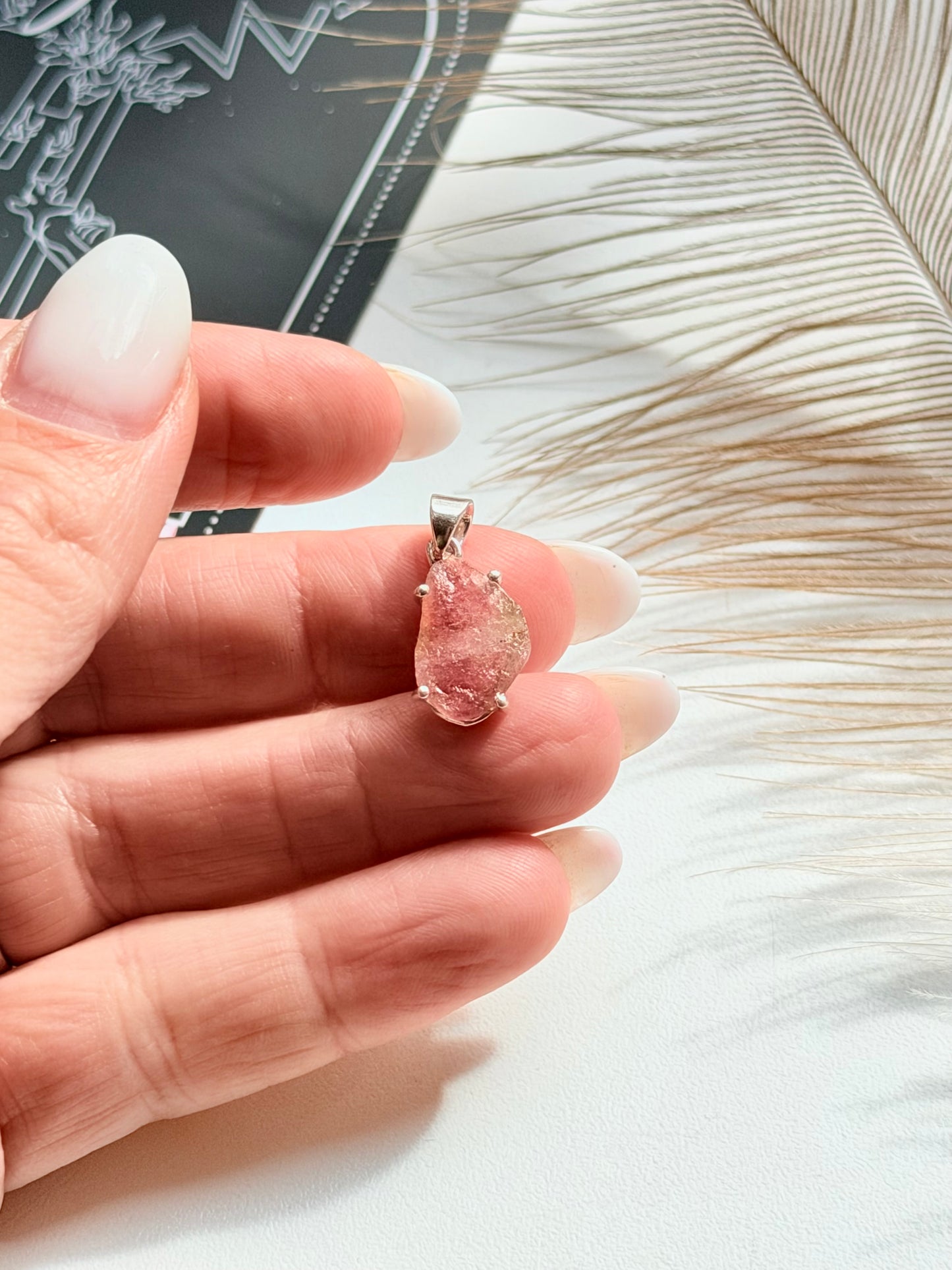 Sidabrinis turmalino pakabukas