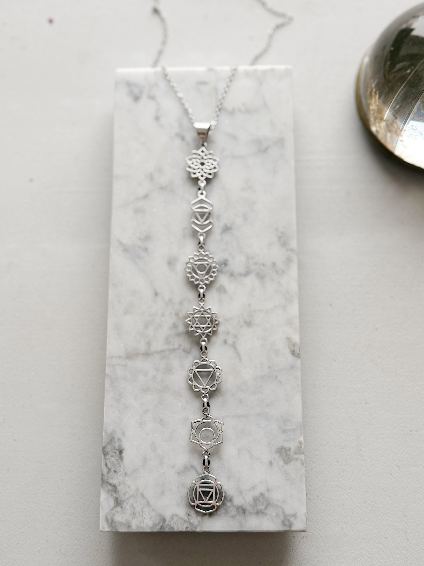 Kaklo papuošalas "7 čakros"