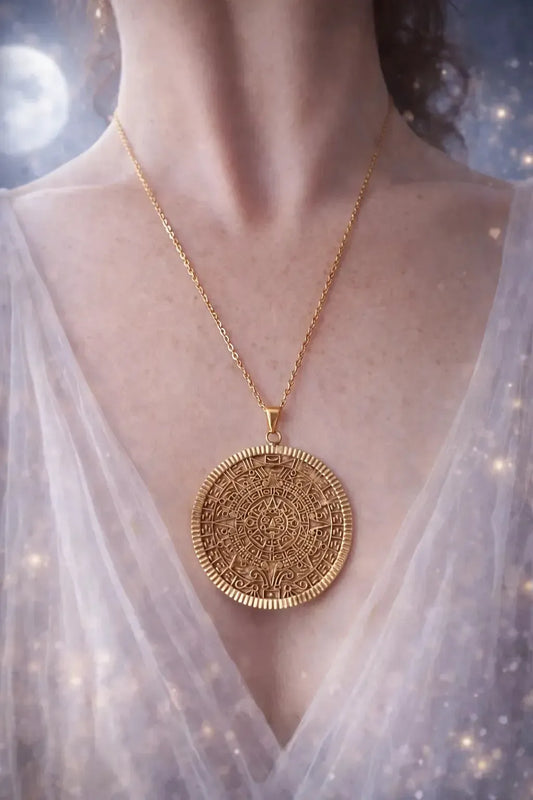 Kaklo papuošalas "Majų kalendorius"