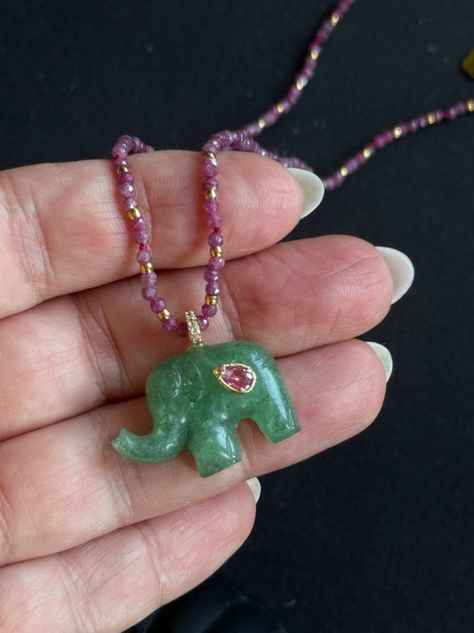 Kaklo papuošalas “Žaliasis Dramblys”