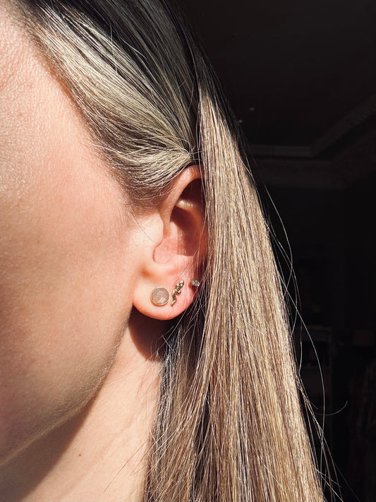 Mėnulio akmens auskarai