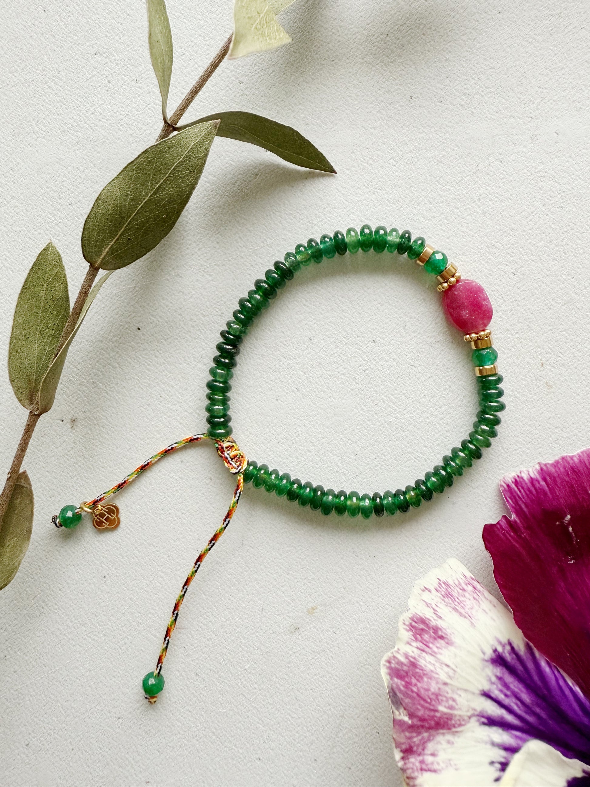 Rodonito ir žaliojo onikso apyrankė "Širdies atvėrimas"