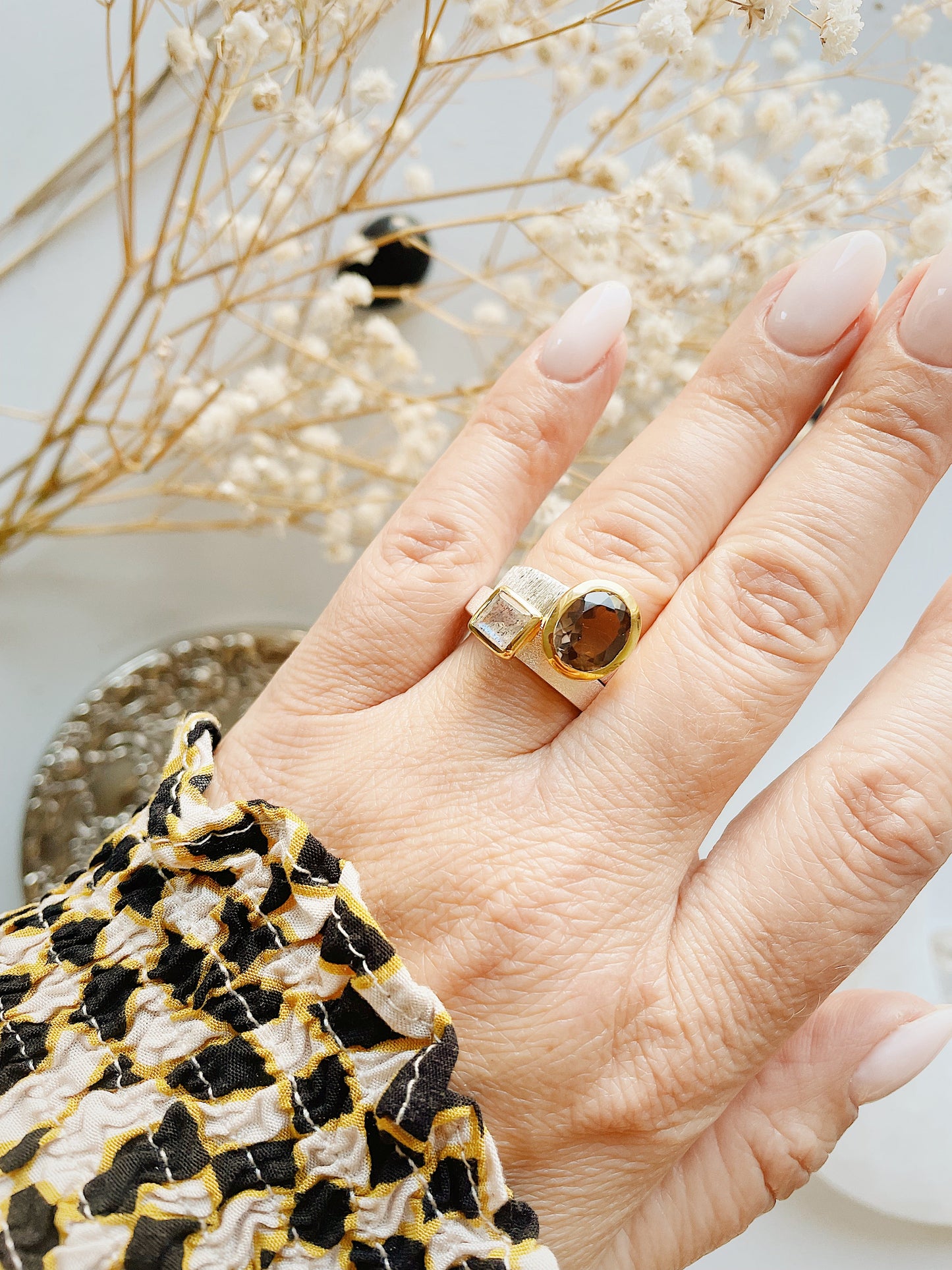 Sidabrinis žiedas su Labradoritu