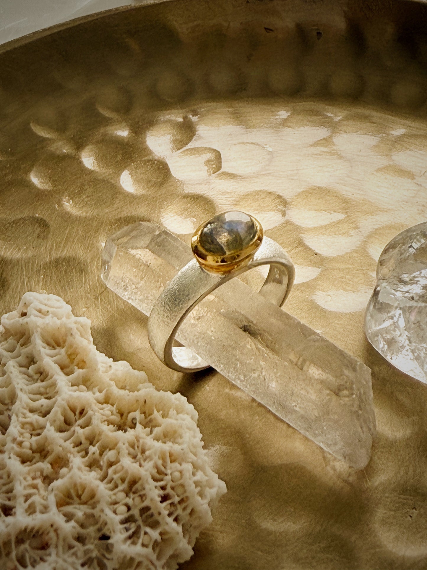 Sidabrinis žiedas su Labradoritu