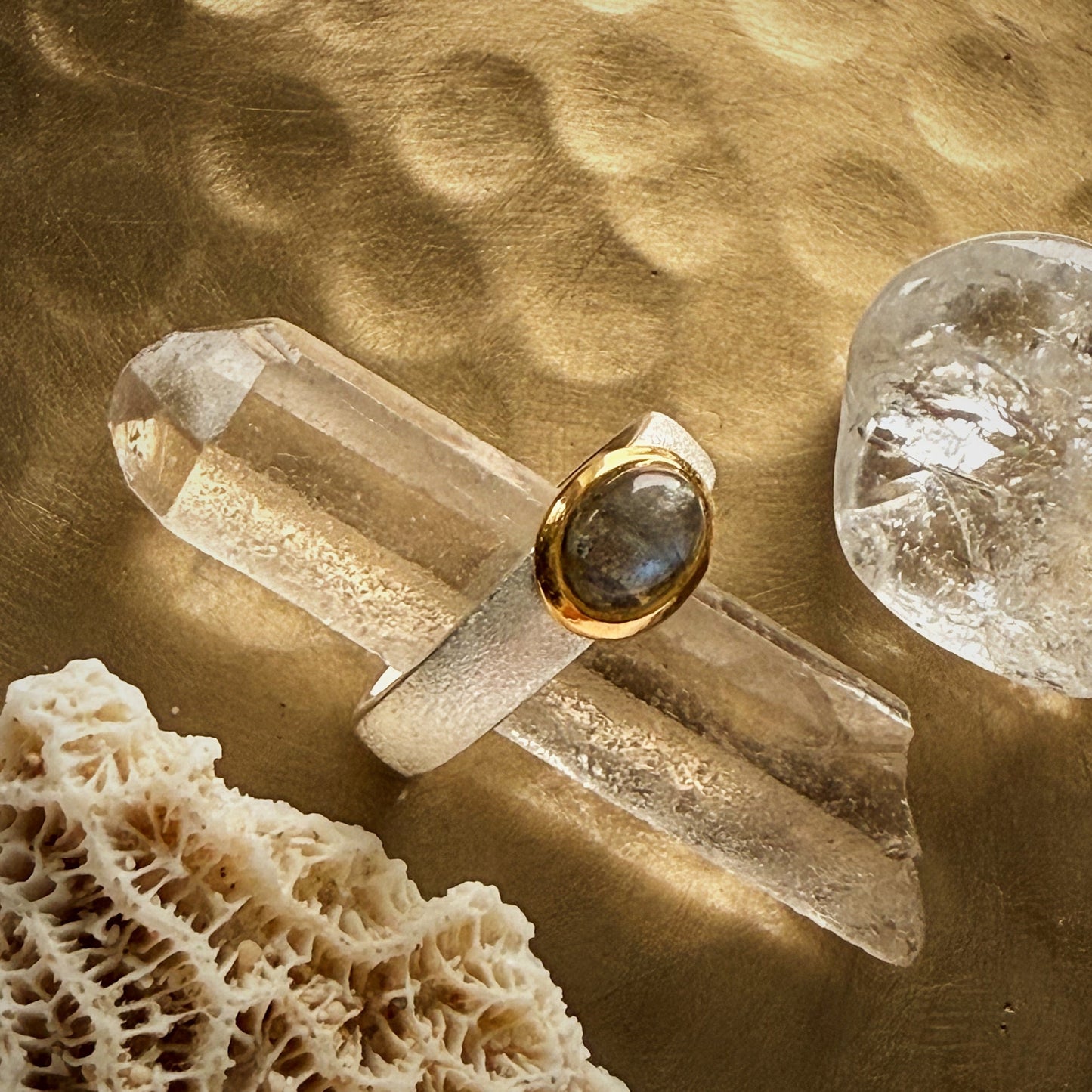 Sidabrinis žiedas su Labradoritu