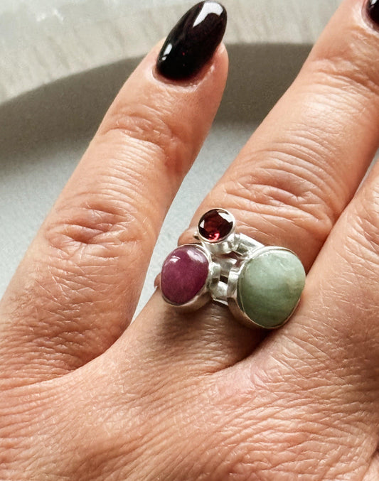 silver tourmaline, aventurine and garnet ring / size 16