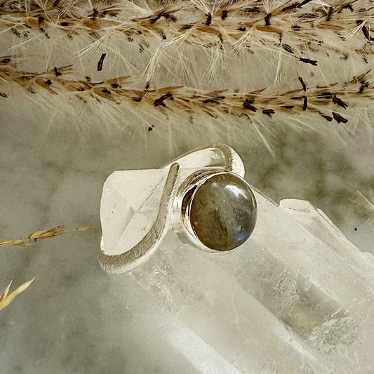Sidabrinis žiedas "Labradoritas"