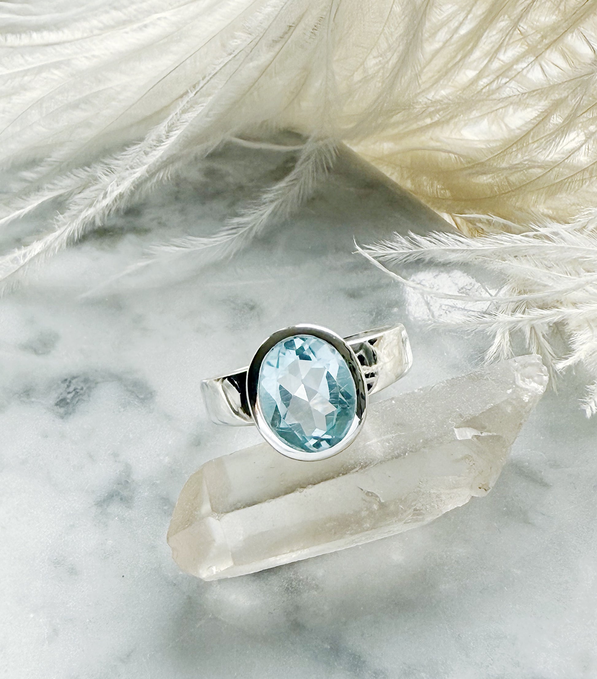 Sidabrinis žiedas su Topazu