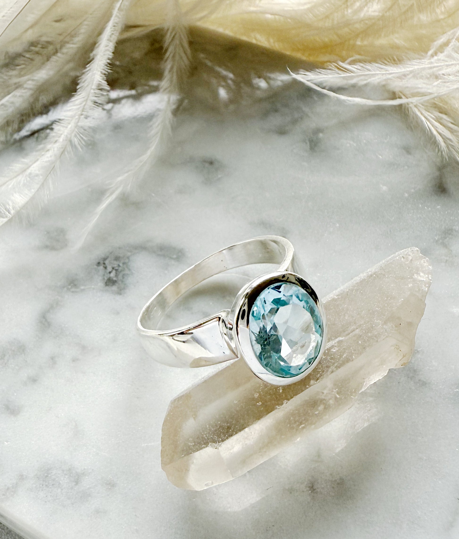 Sidabrinis žiedas su Topazu