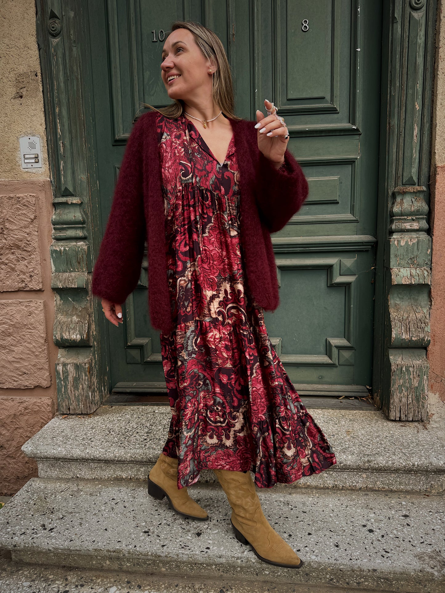 Suknelė "Šilko raštai”