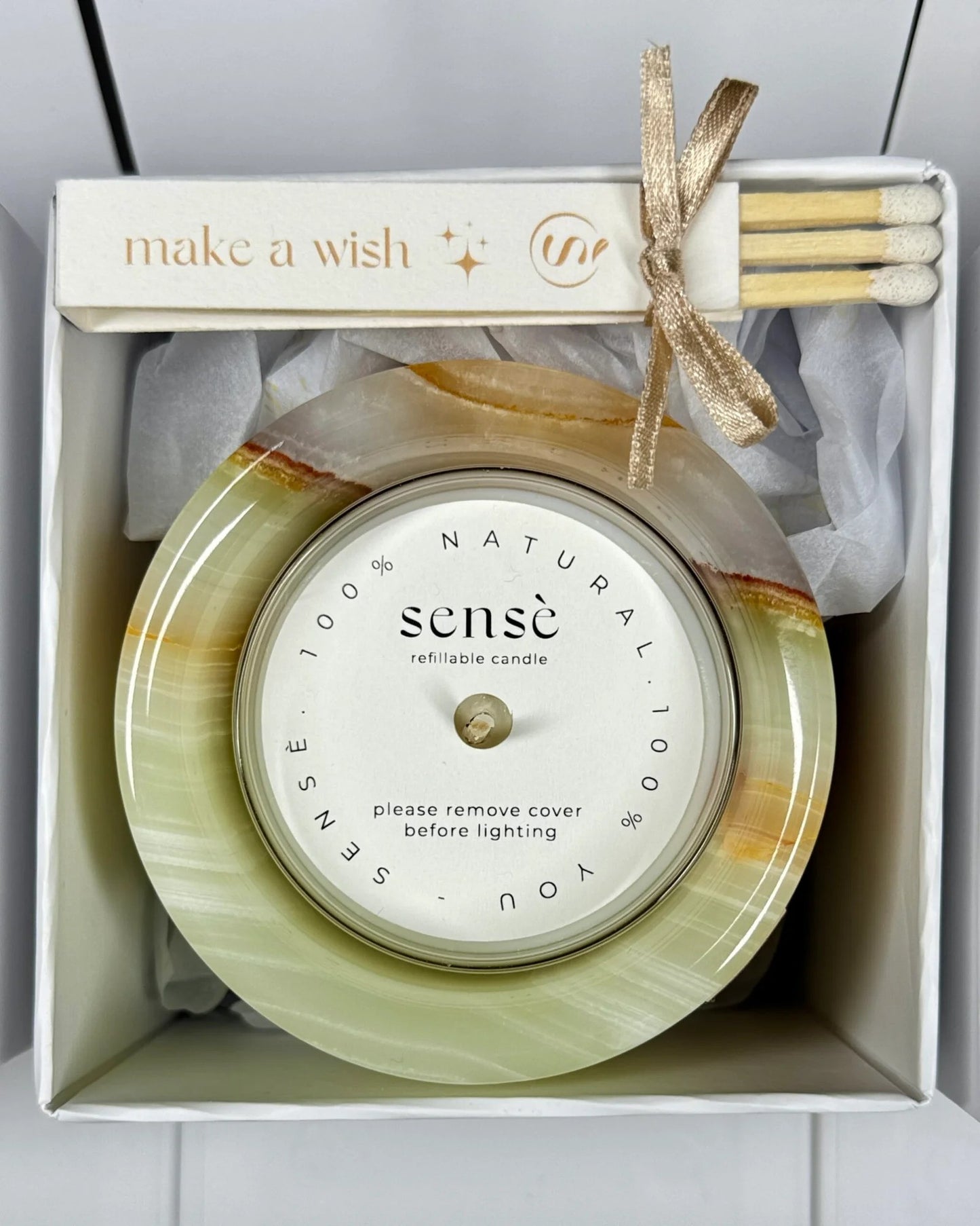 Marmurnio onikso žvakidė ir kvapni žvakė