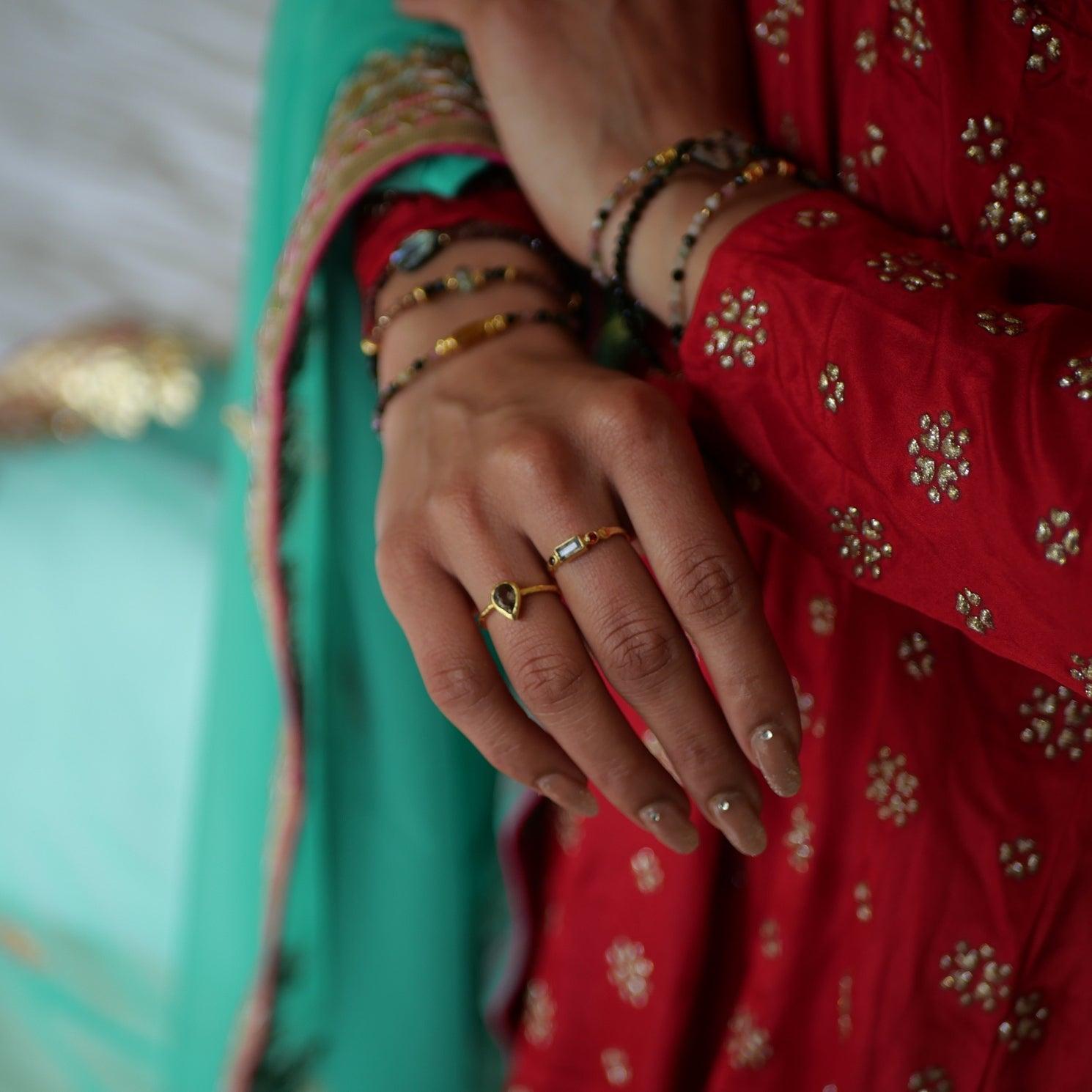 Žiedas su dūminio kvarco kristalais “Lašas”