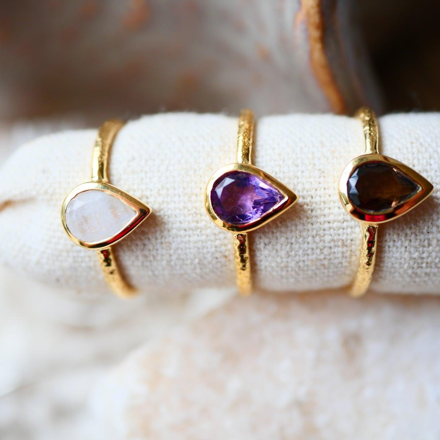 Žiedas su dūminio kvarco kristalais “Lašas”