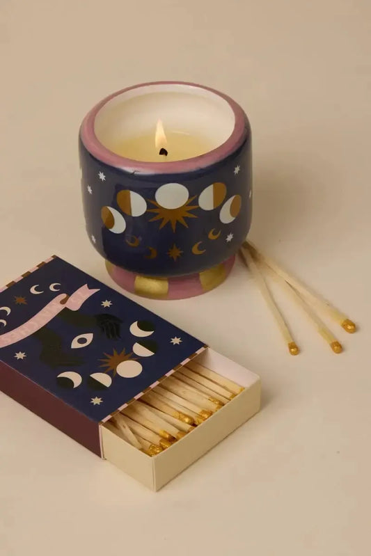"Moon Phases" candle with rose and jasmine scent