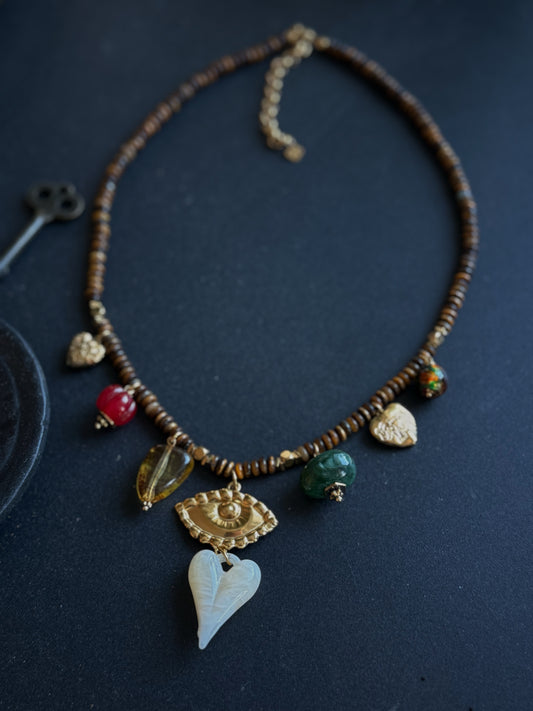 Tigro akies kaklo papuošalas