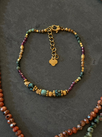 Assorted crystal necklace