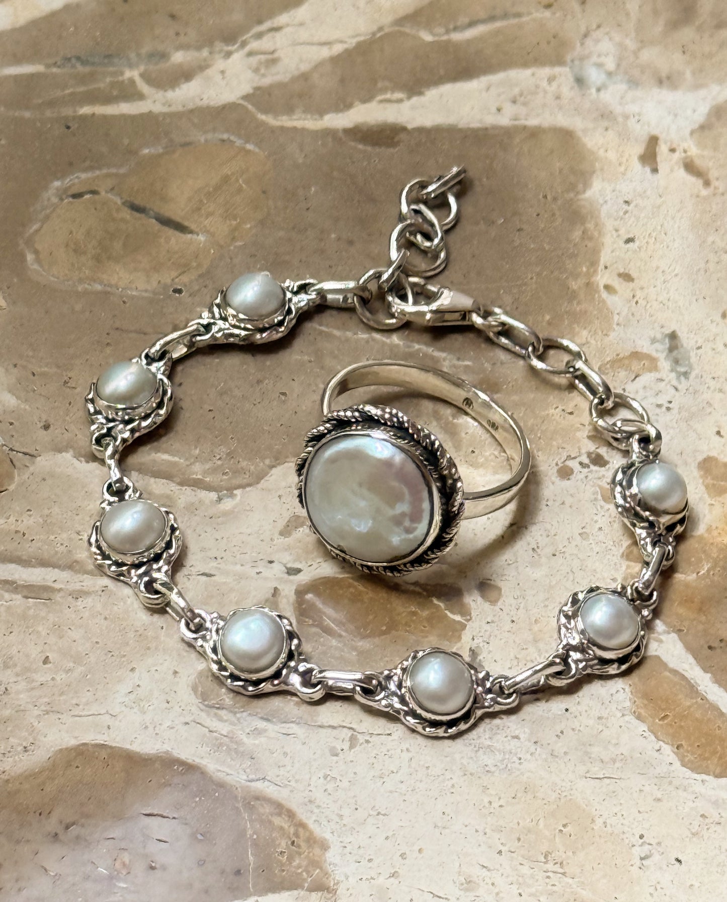 Silver ring with baroque pearl "Pearl Strands"
