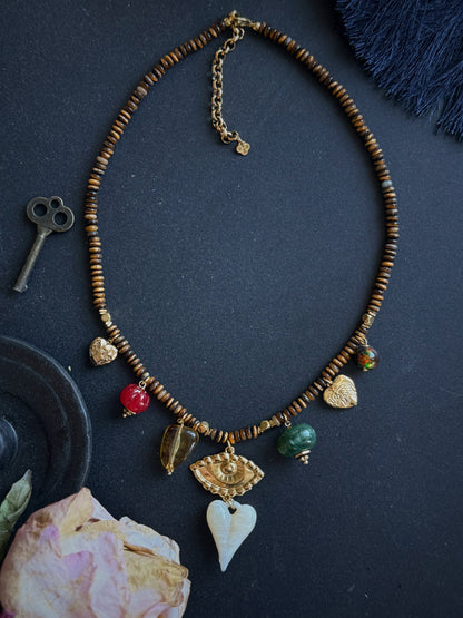 Tigro akies kaklo papuošalas