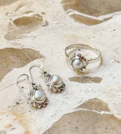 Silver ring with pearl "Sun"