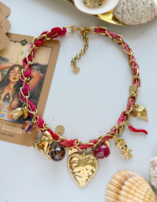 Kaklo papuošalas „Sėkmės Talismanų Vėrinys“