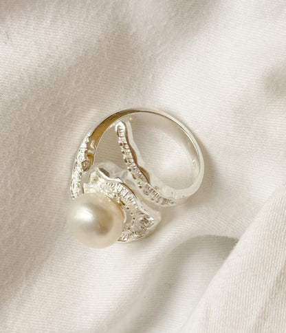 Silver ring with pearl "Birth of the Goddess"