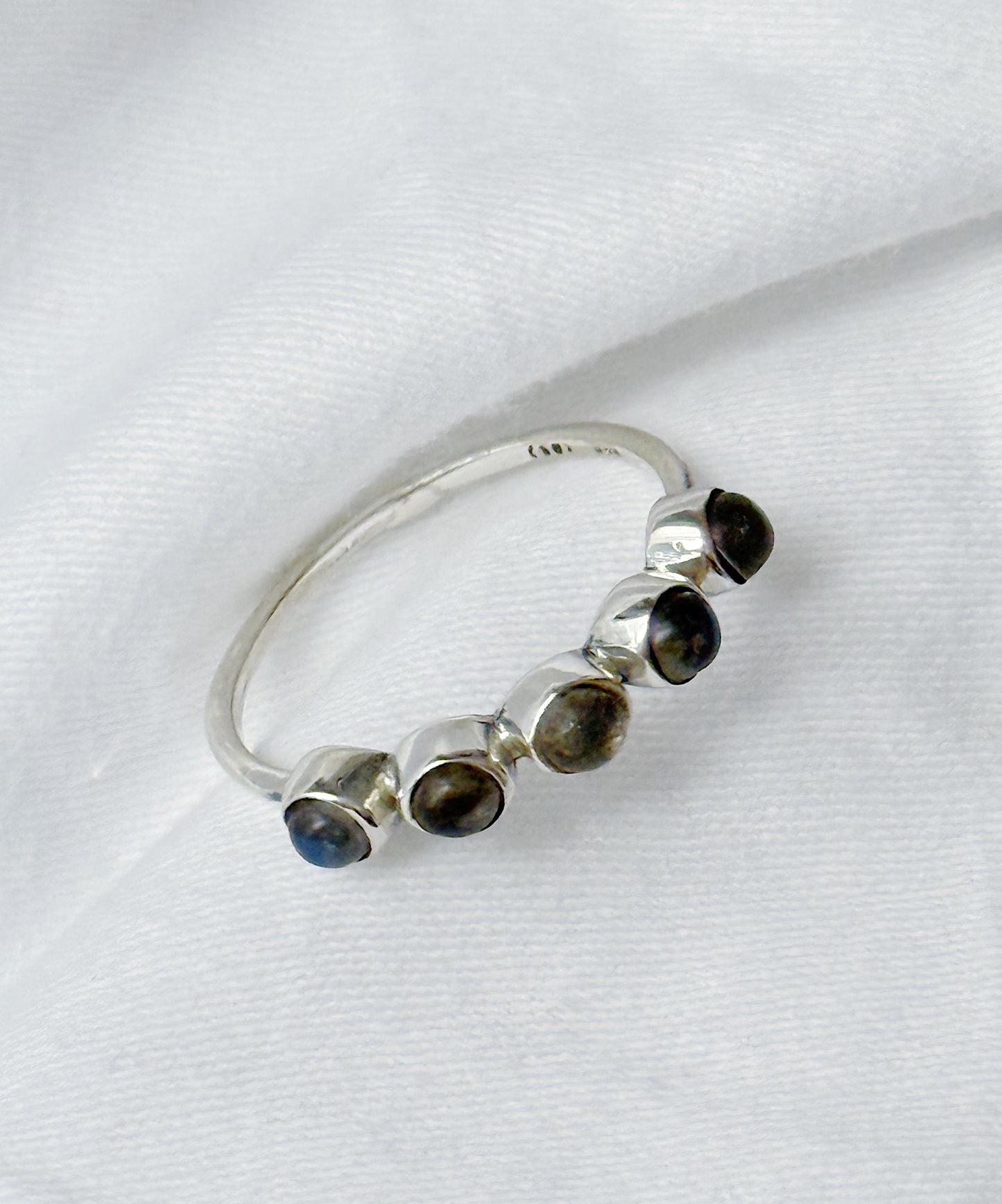 Silver ring "Labradorite Droplets"
