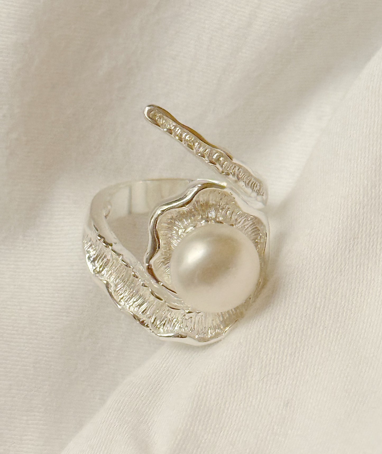 Silver ring with pearl "Birth of the Goddess"
