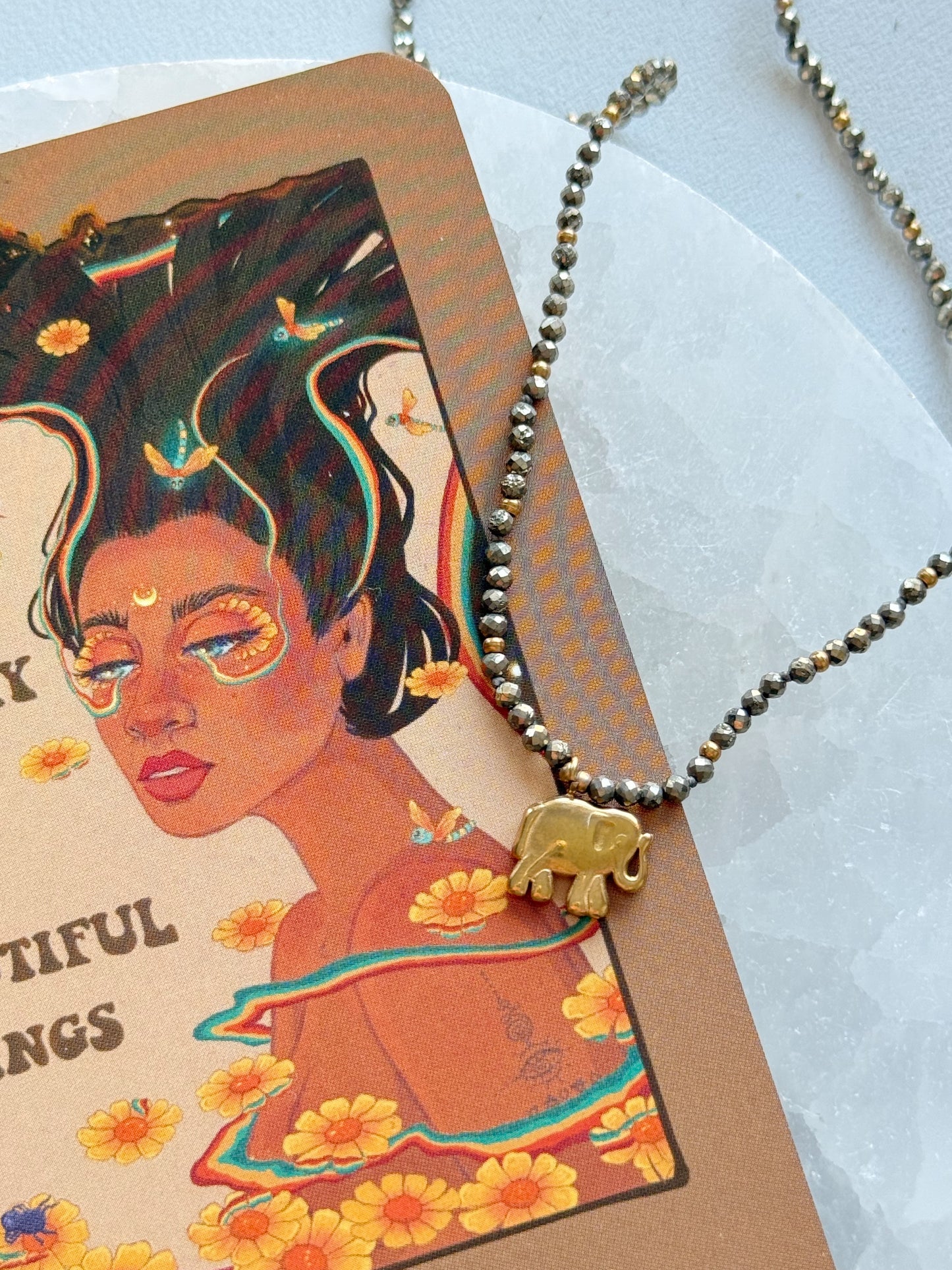 Kaklo vėrinys "Auksinis drambliukas"