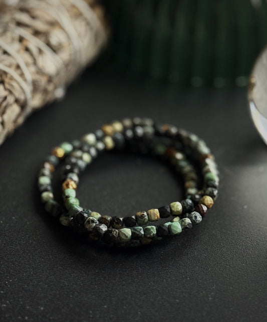 Afrikietiško turkio apyrankė