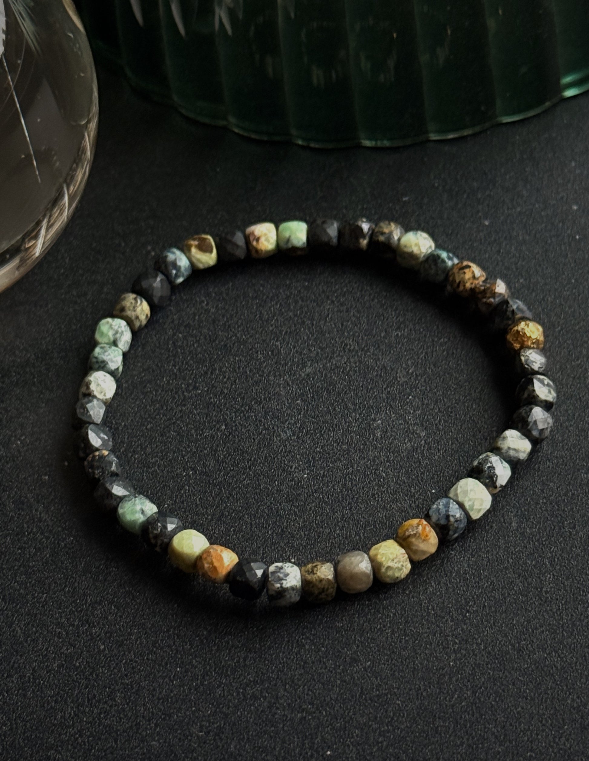 Afrikietiško turkio apyrankė