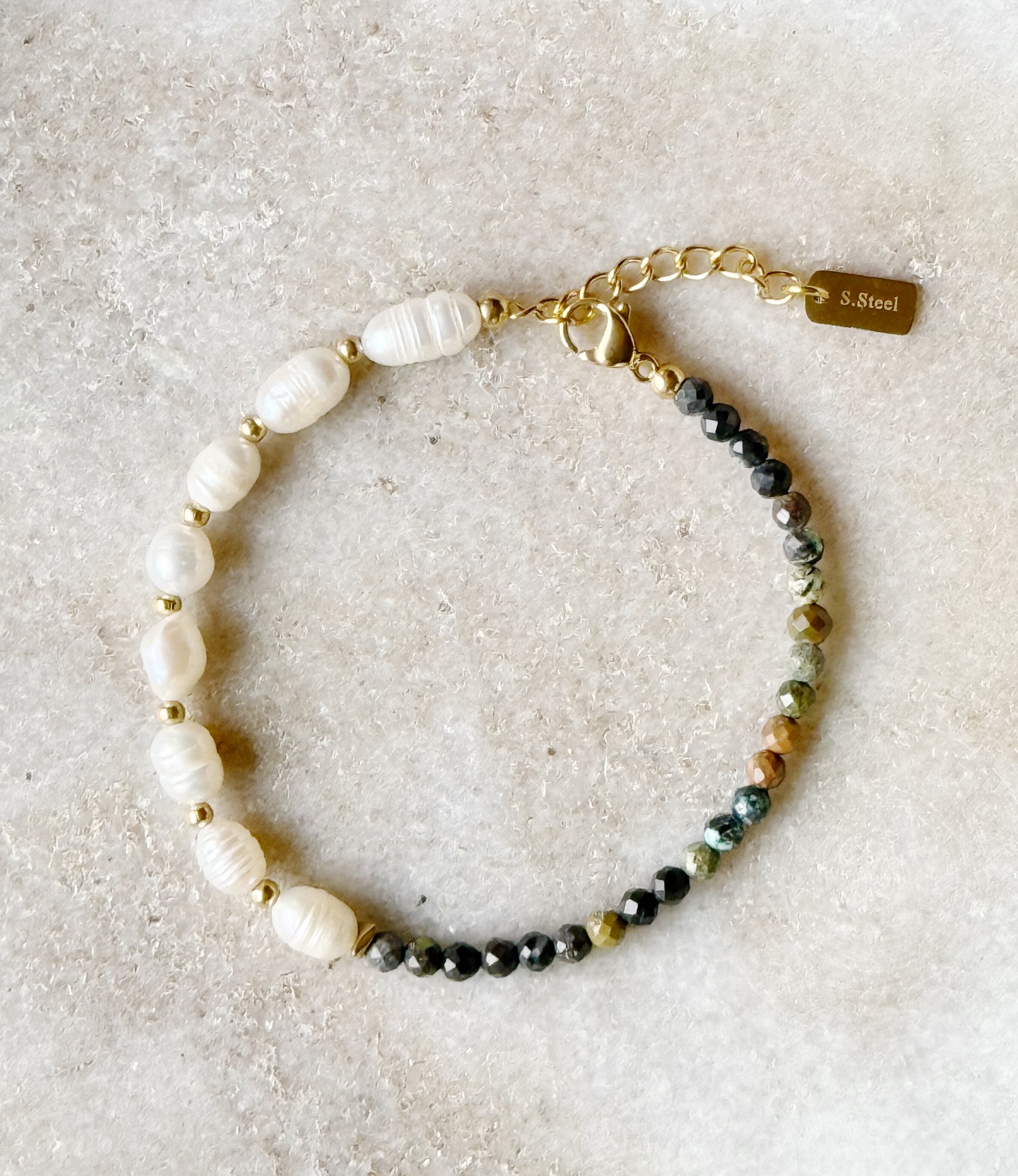 Afrikietiško turkio ir perlų apyrankė