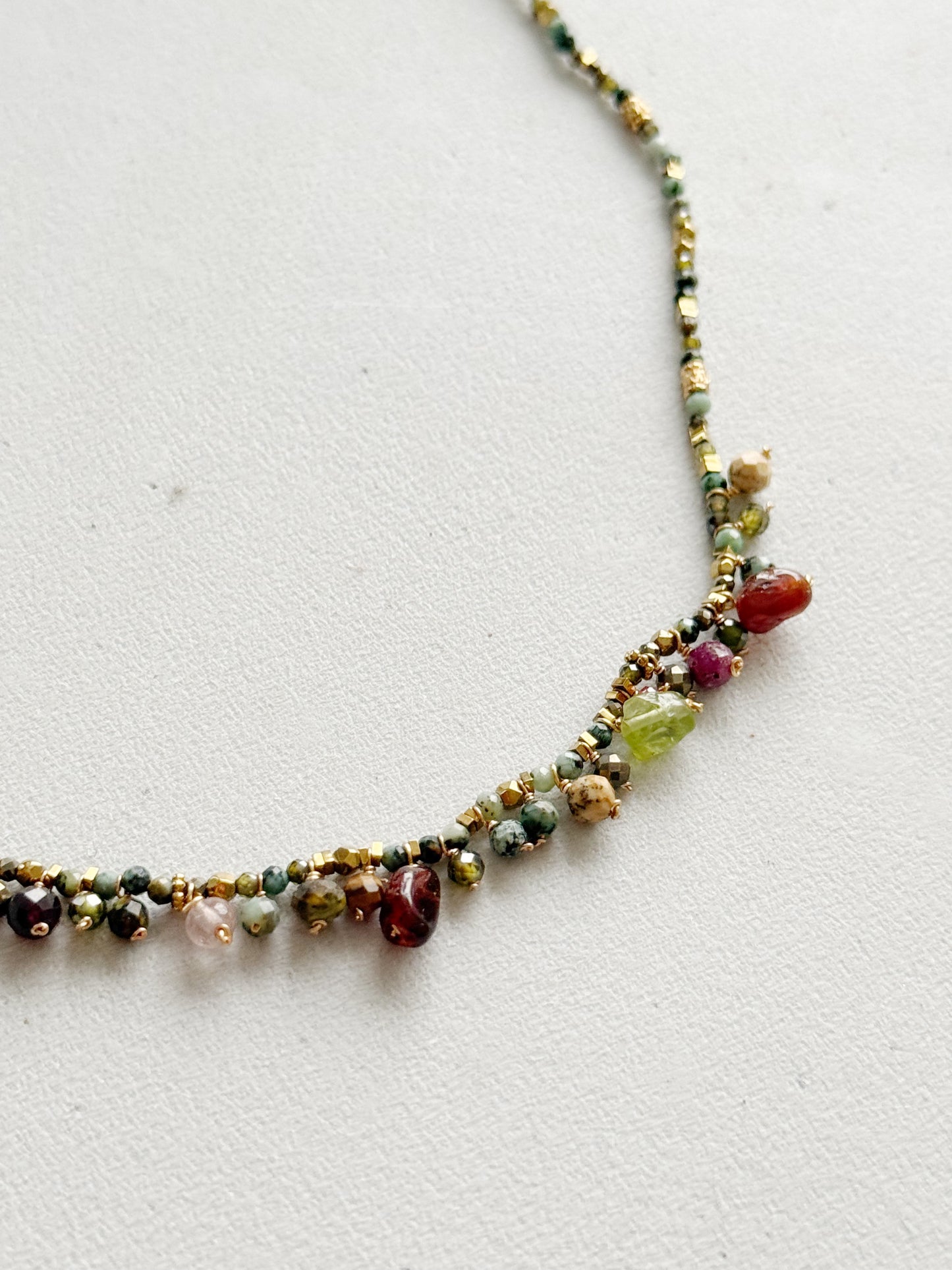 Afrikietiško turkio kaklo vėrinys “Gausa”