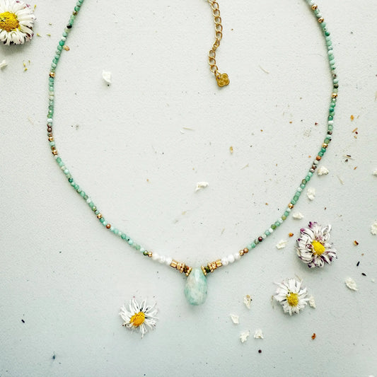 Amazonito kaklo vėrinys "Lašas"