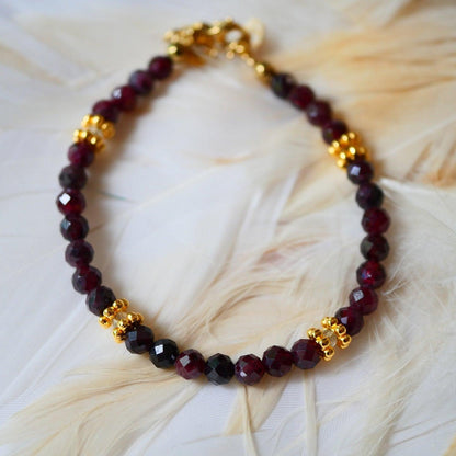 Apyrankė su granato ir labradorito kristalais “Energija”