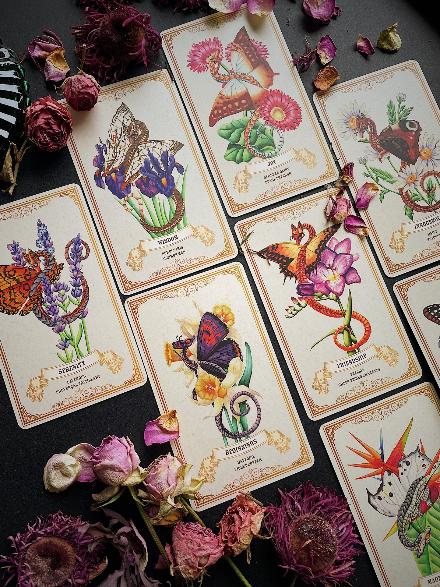 Augalų kortos „Enchanted Blossoms Oracle"