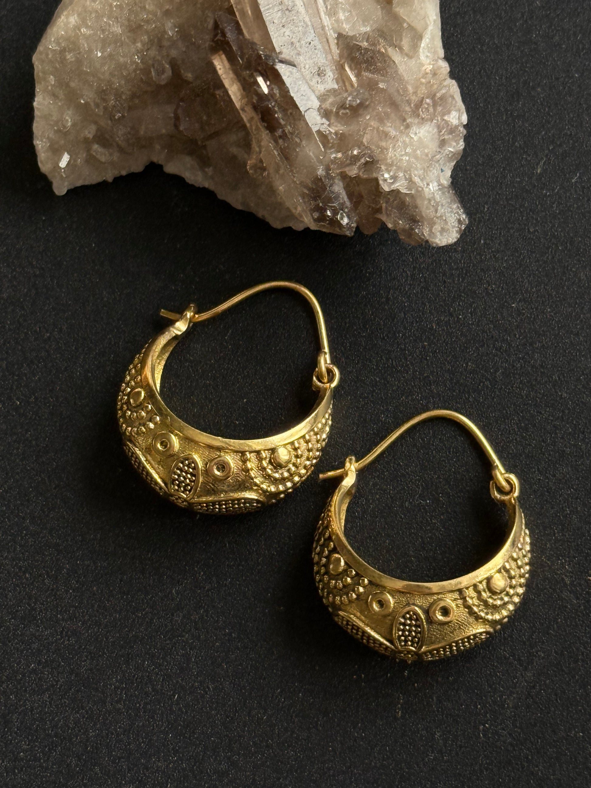 Auskarai "Dykumos auksas"