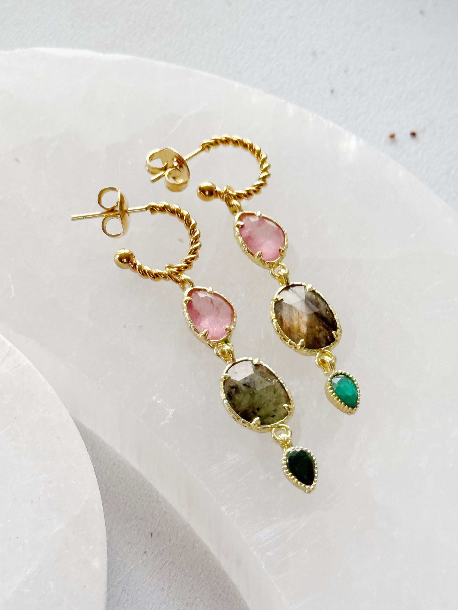 Auskarai su labradoritu ir rožiniu kvarcu