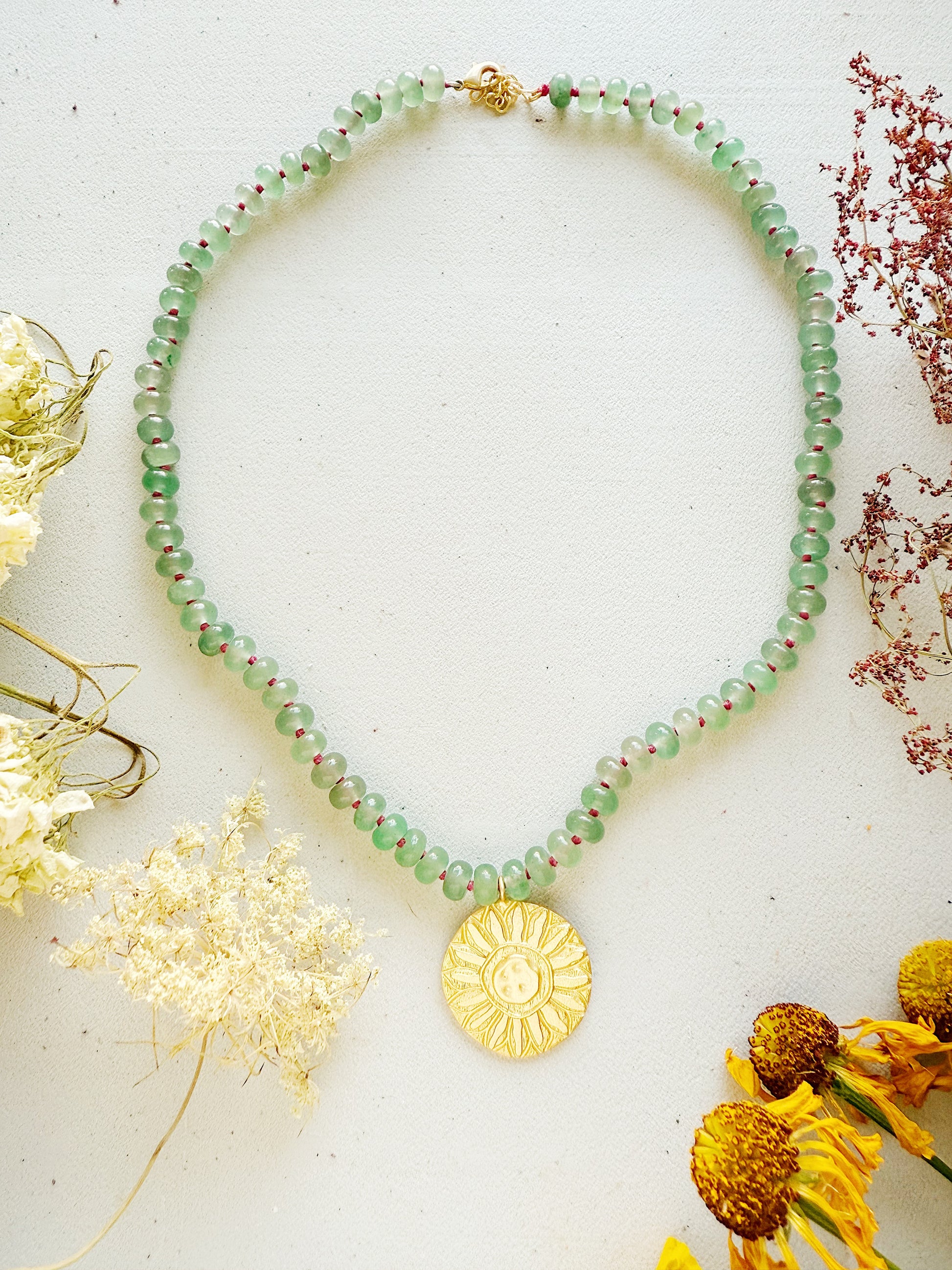 Avantiurino kaklo papuošalas "Saulė"