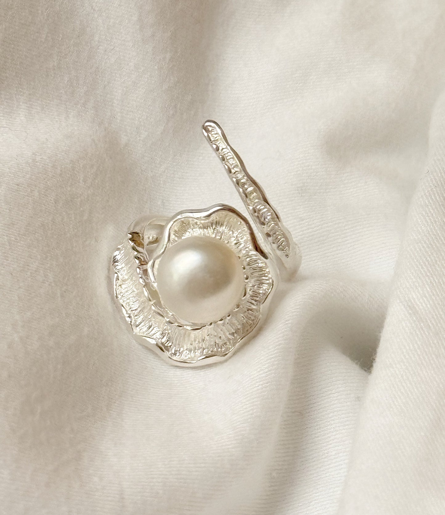 Silver ring with pearl "Birth of the Goddess"