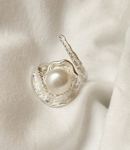 Silver ring with pearl "Birth of the Goddess"