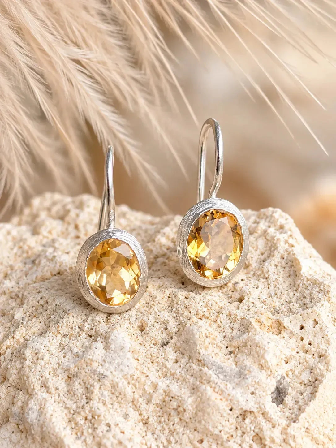 Silver earrings with citrine crystals