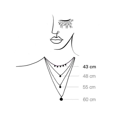 Ilgas Granato kristalų vėrinys