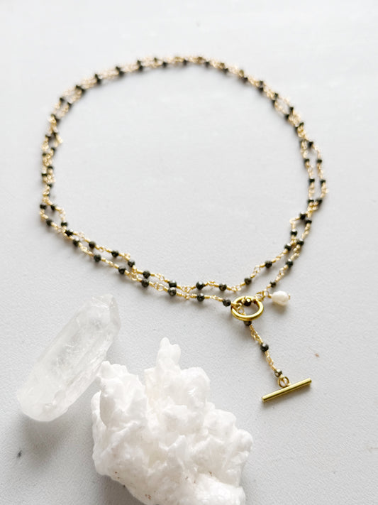 Ilgas kaklo papuošalas su Pirito kristalais