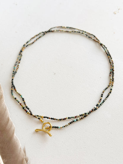 Ilgas kaklo papuošalas su afrikietiško turkio kristalais