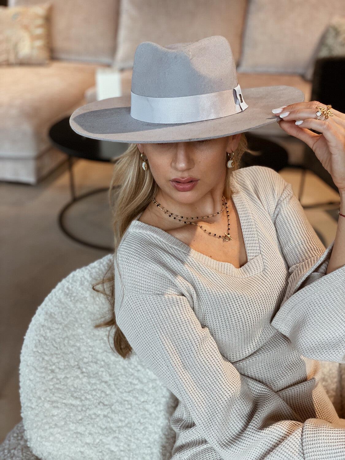 Ilgas kaklo papuošalas su Pirito kristalais