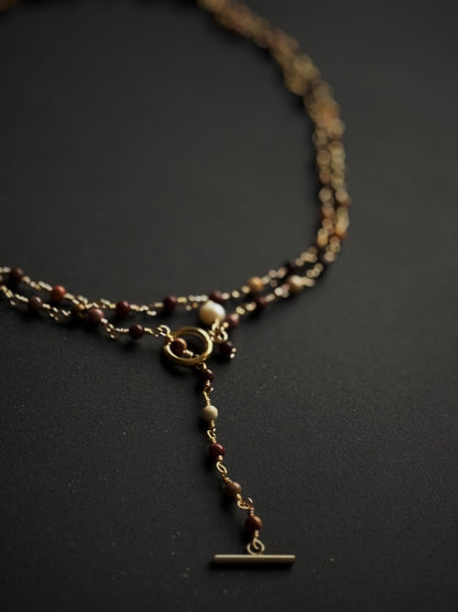 Ilgas kaklo papuošalas su mokaito jaspio kristalais