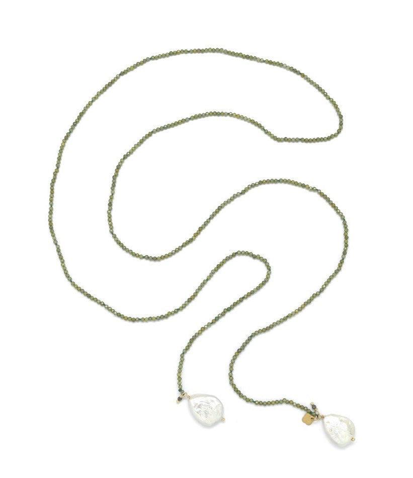 Ilgas vėrinys su perlais