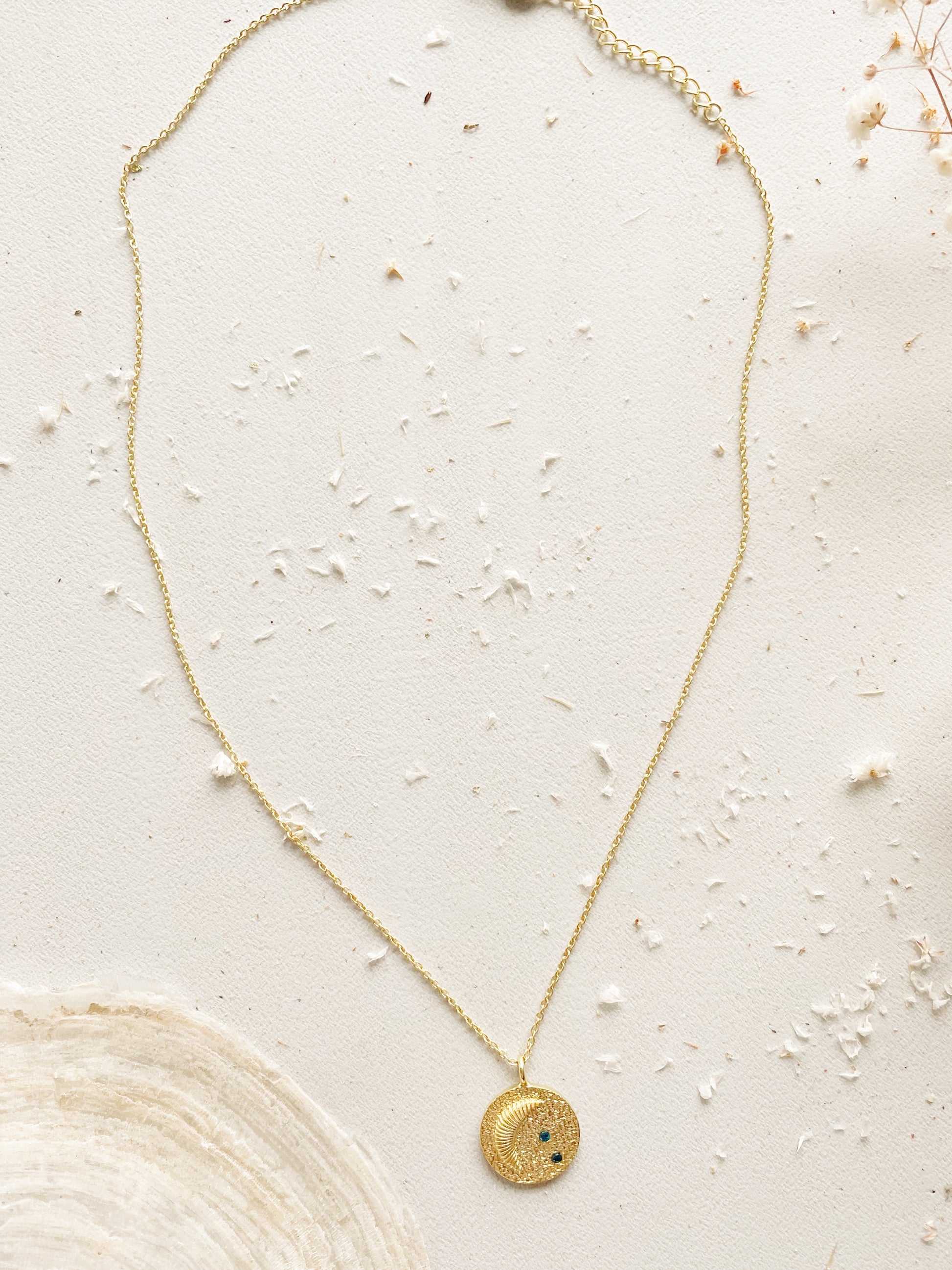 Kaklo grandinėlė “Spindintis Mėnulis”